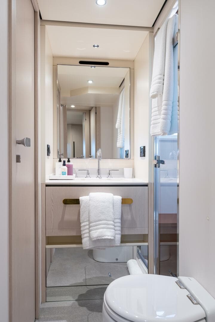 2022 Azimut 78 — photo 48