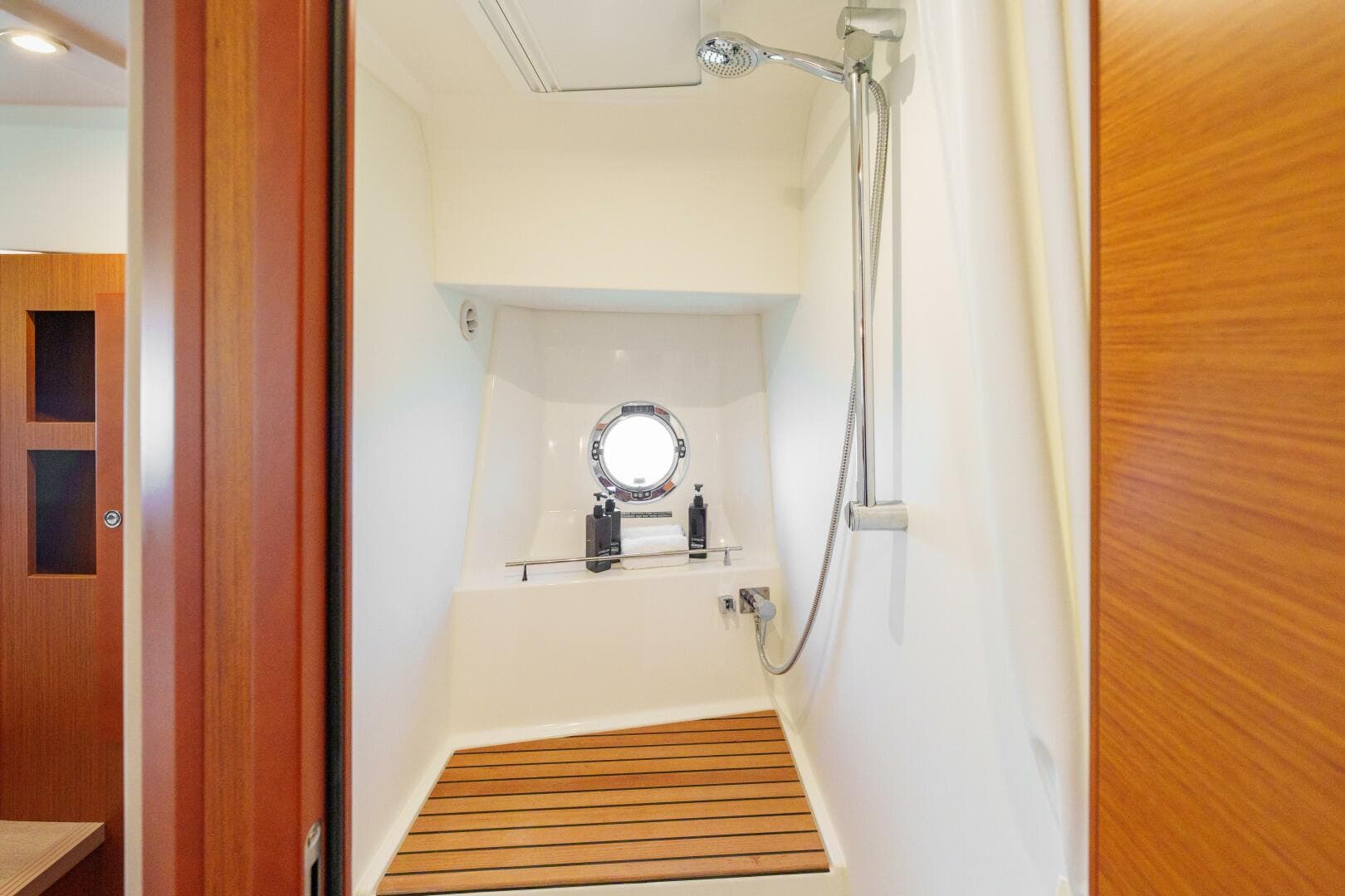 2025 Beneteau — photo 24