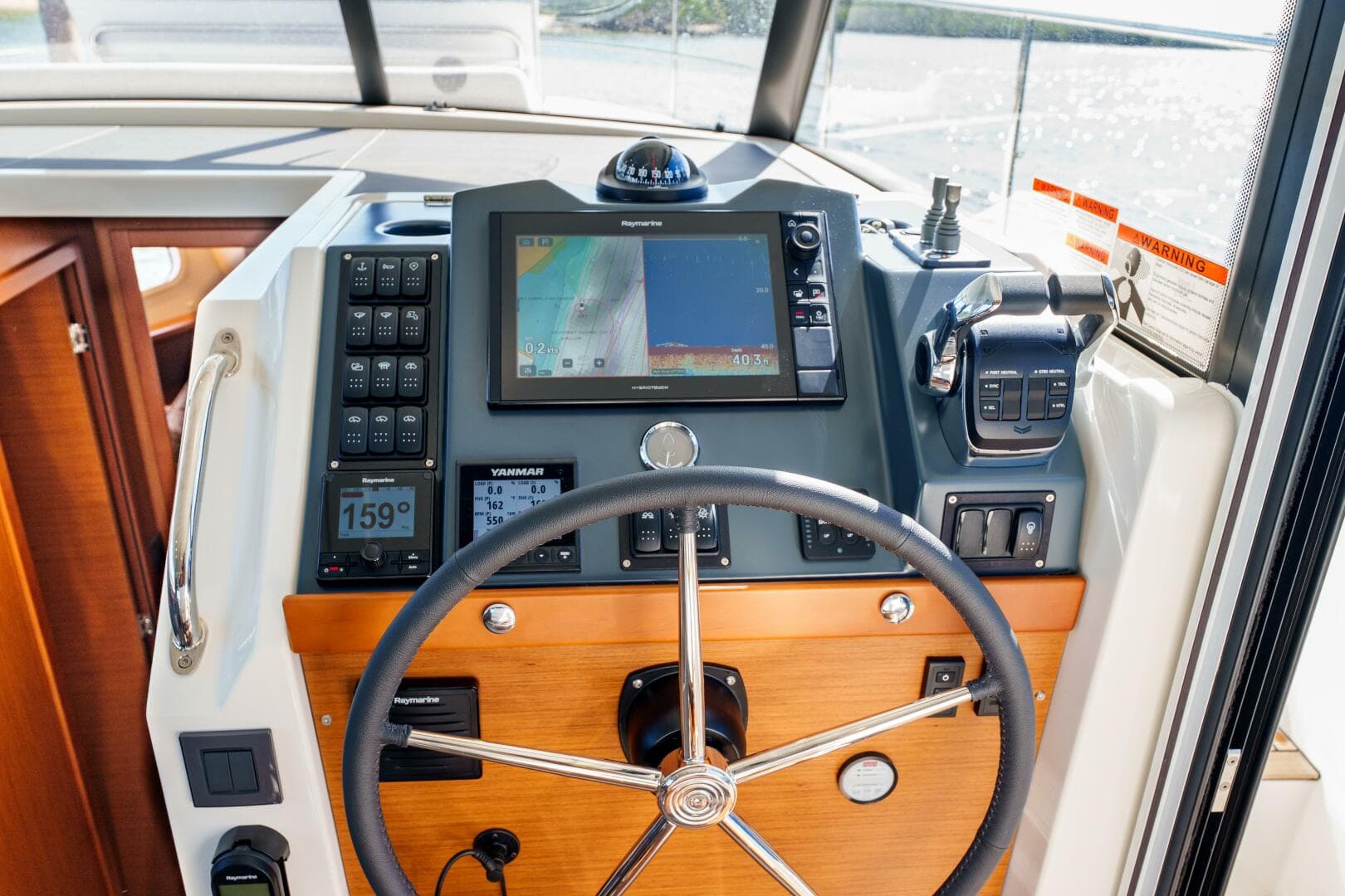 2025 Beneteau — photo 27