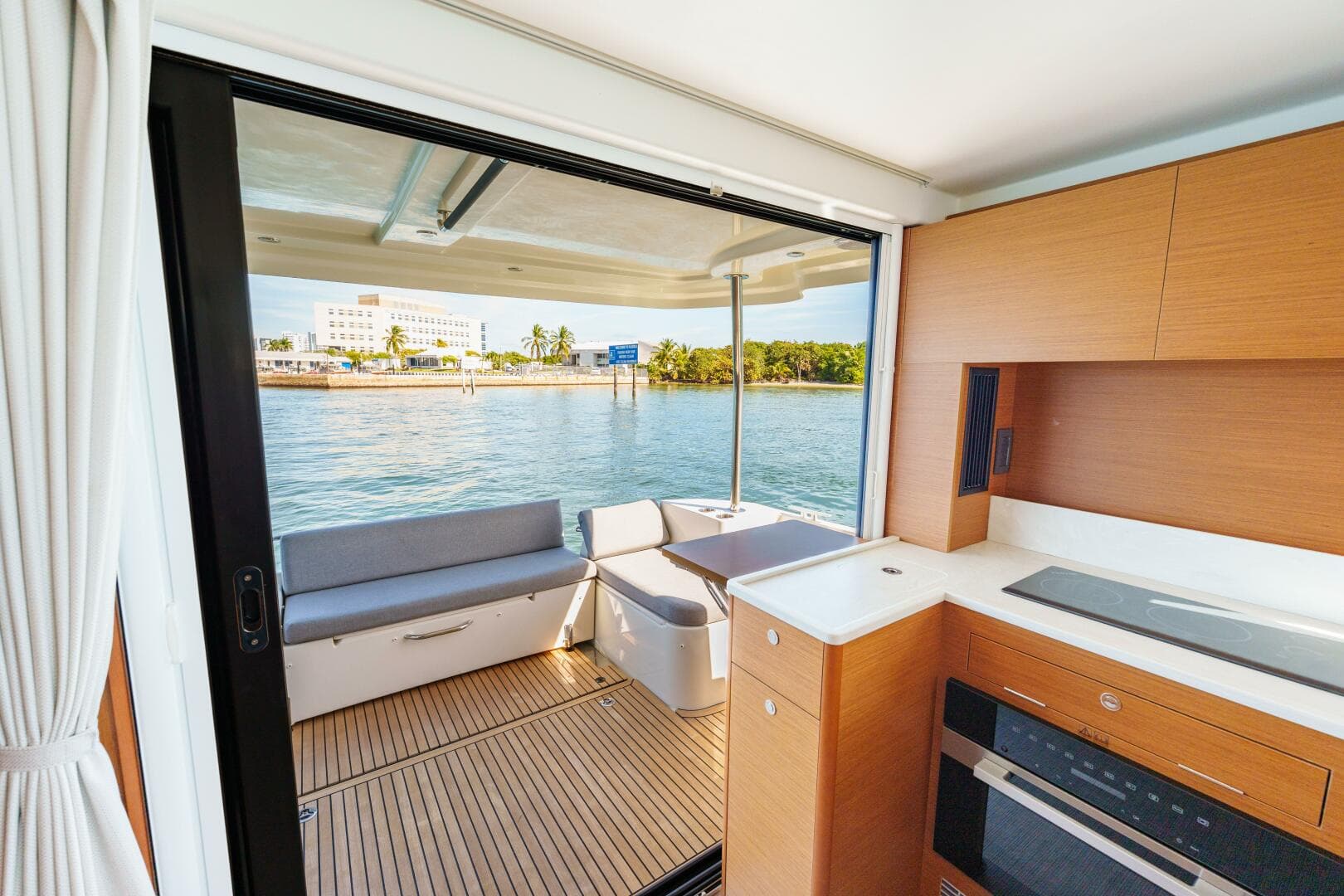 2025 Beneteau — photo 34