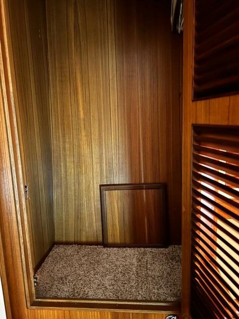 1989 Hi-Star 48 Sundeck — photo 37