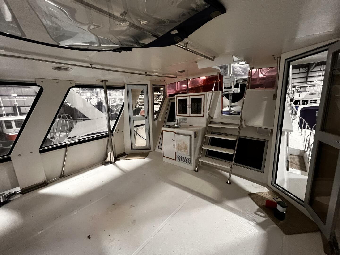 1989 Hi-Star 48 Sundeck — photo 7