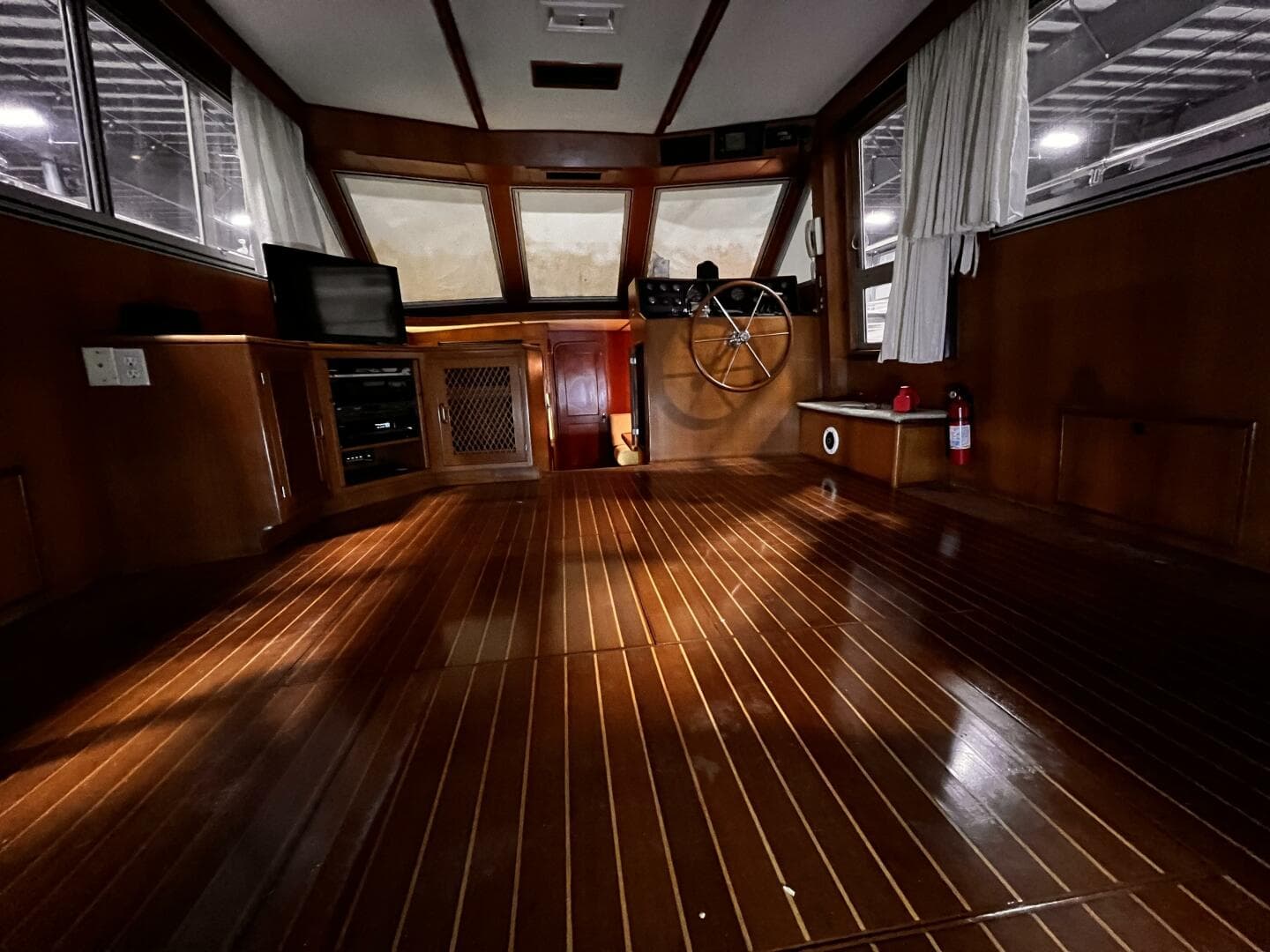 1989 Hi-Star 48 Sundeck — photo 18