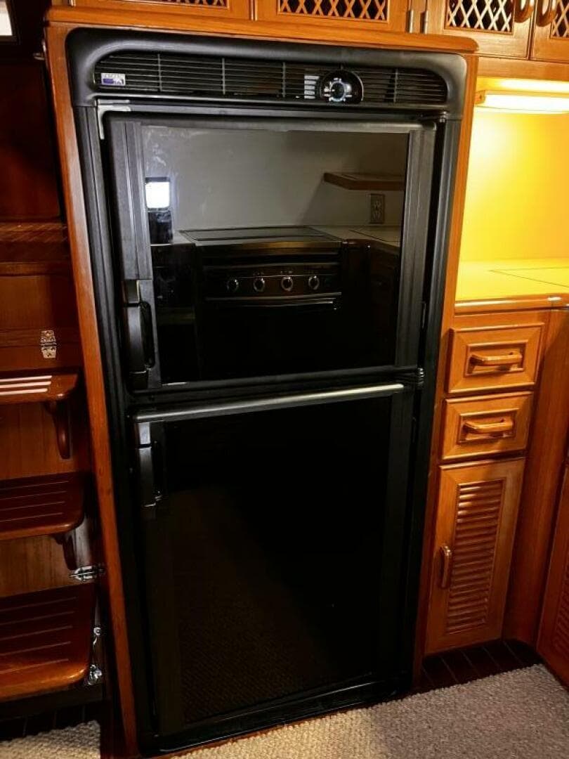 1989 Hi-Star 48 Sundeck — photo 31