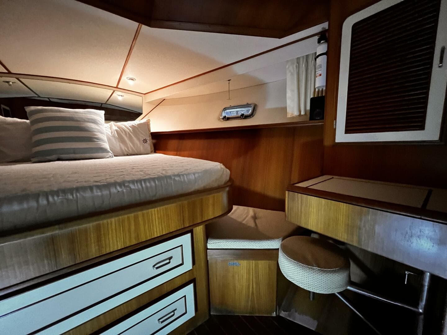 1989 Hi-Star 48 Sundeck — photo 43