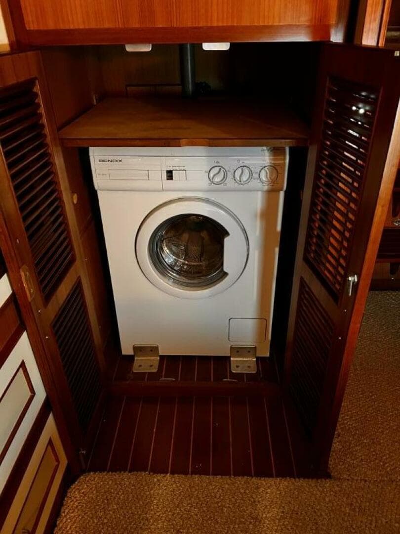 1989 Hi-Star 48 Sundeck — photo 36