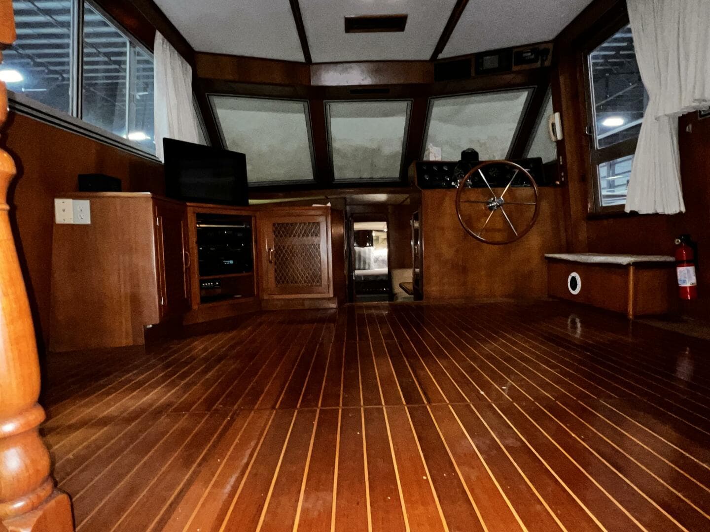 1989 Hi-Star 48 Sundeck — photo 26