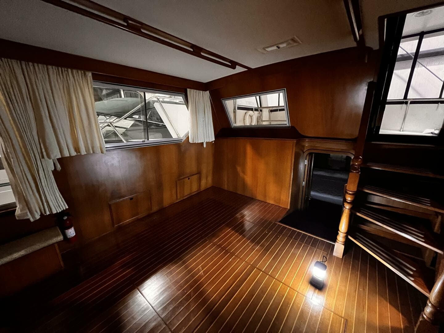 1989 Hi-Star 48 Sundeck — photo 17