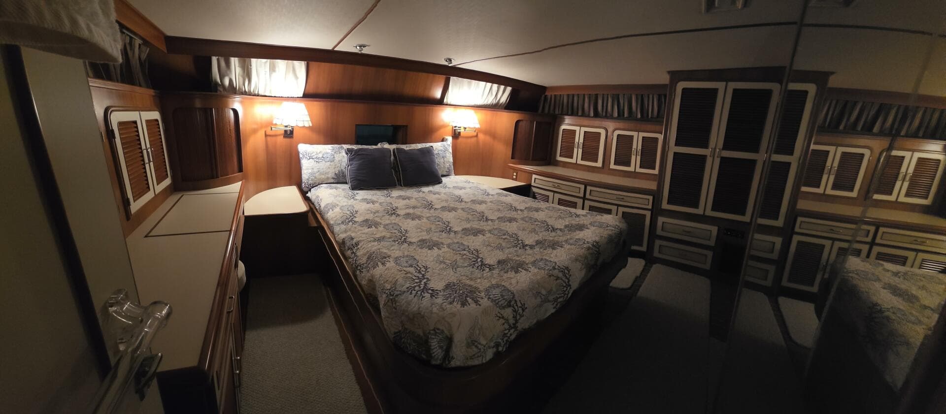 1989 Hi-Star 48 Sundeck — photo 38