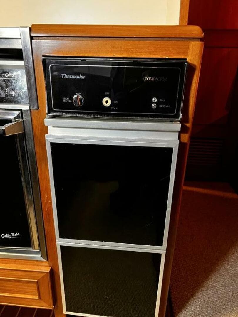 1989 Hi-Star 48 Sundeck — photo 34