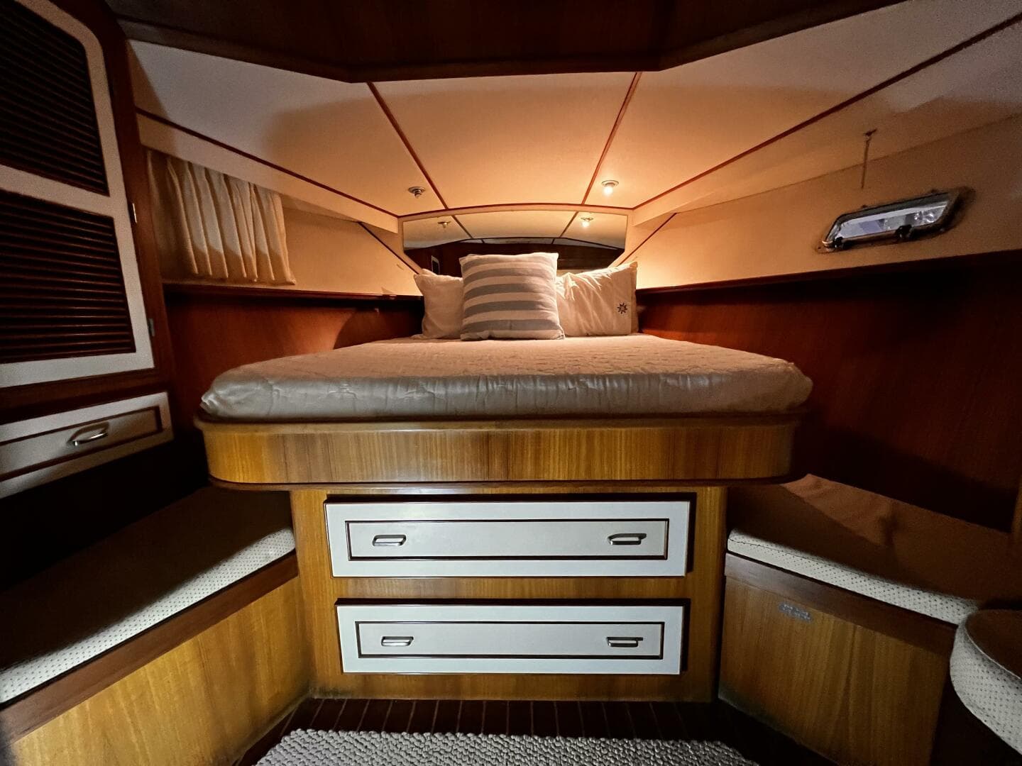 1989 Hi-Star 48 Sundeck — photo 42