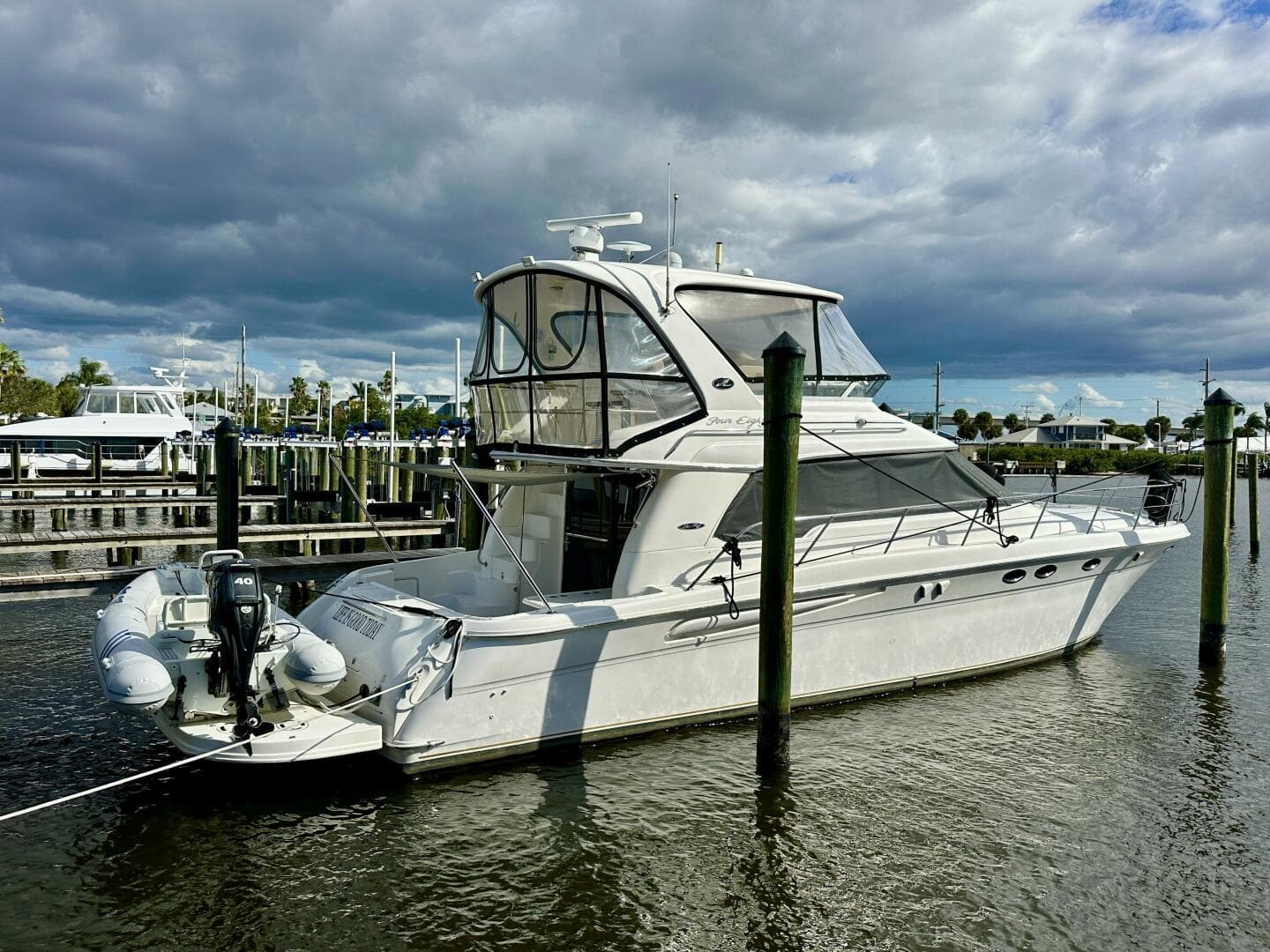 2002 Sea Ray 480 Sedan Bridge — photo 2
