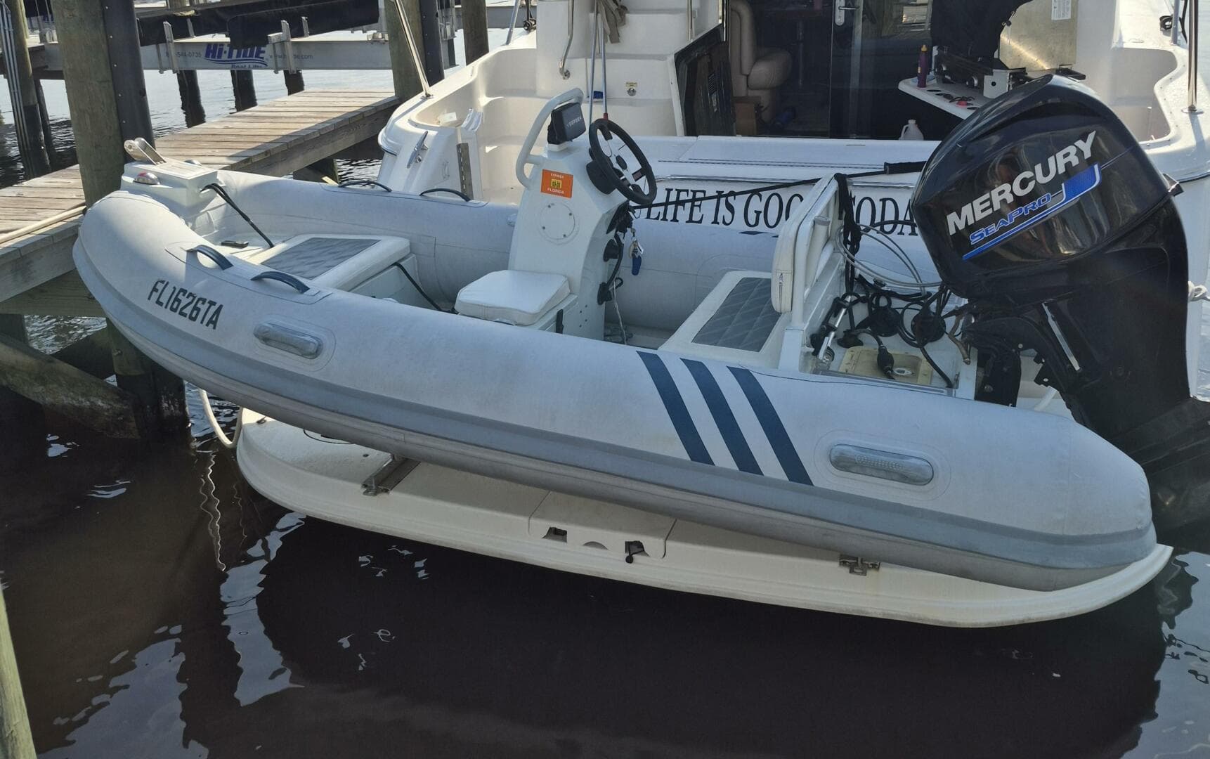 2002 Sea Ray 480 Sedan Bridge — photo 8