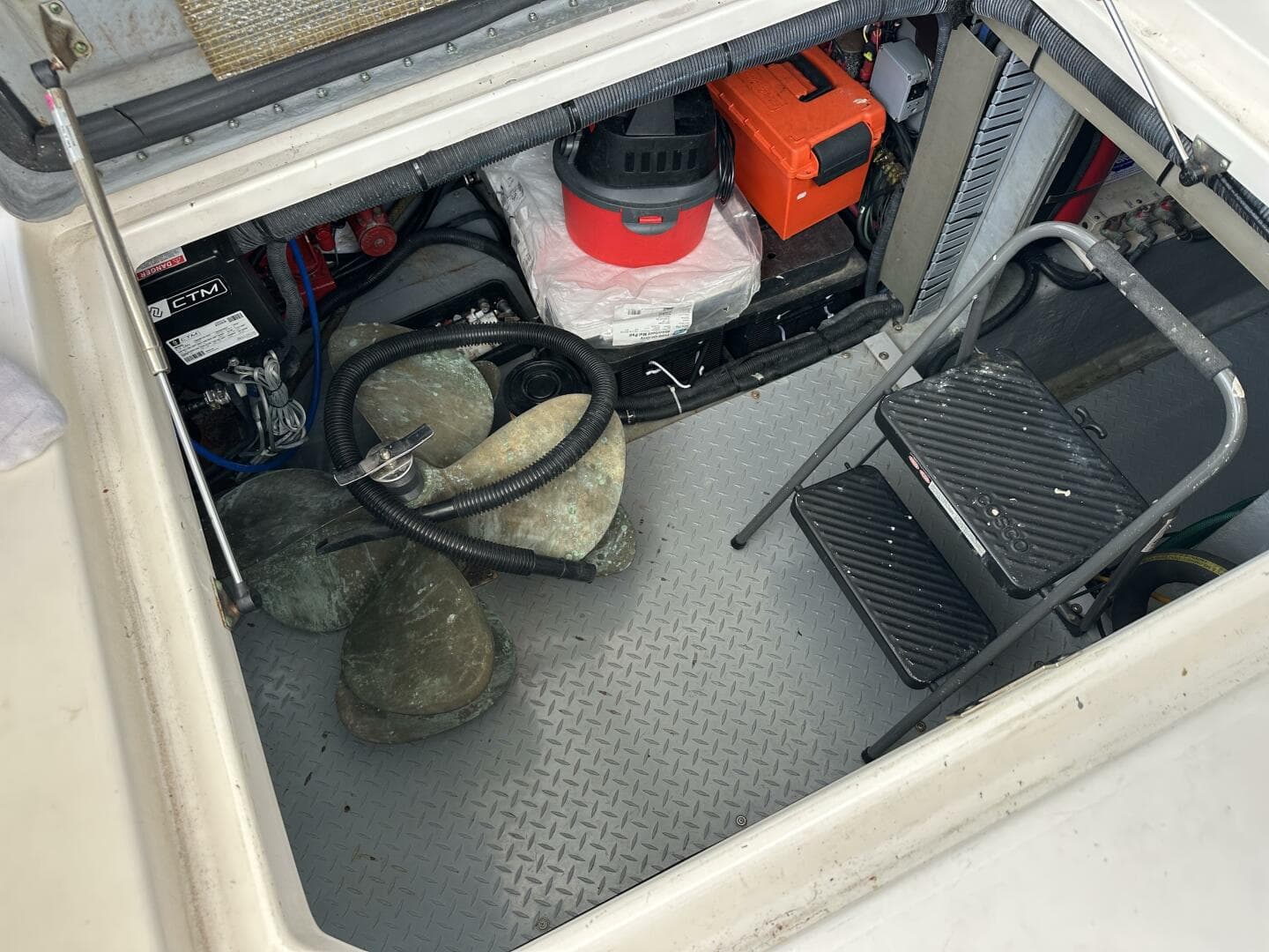 2002 Sea Ray 480 Sedan Bridge — photo 56