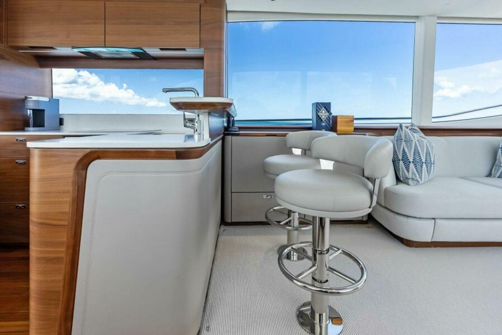 2024 Princess Y72 — photo 53