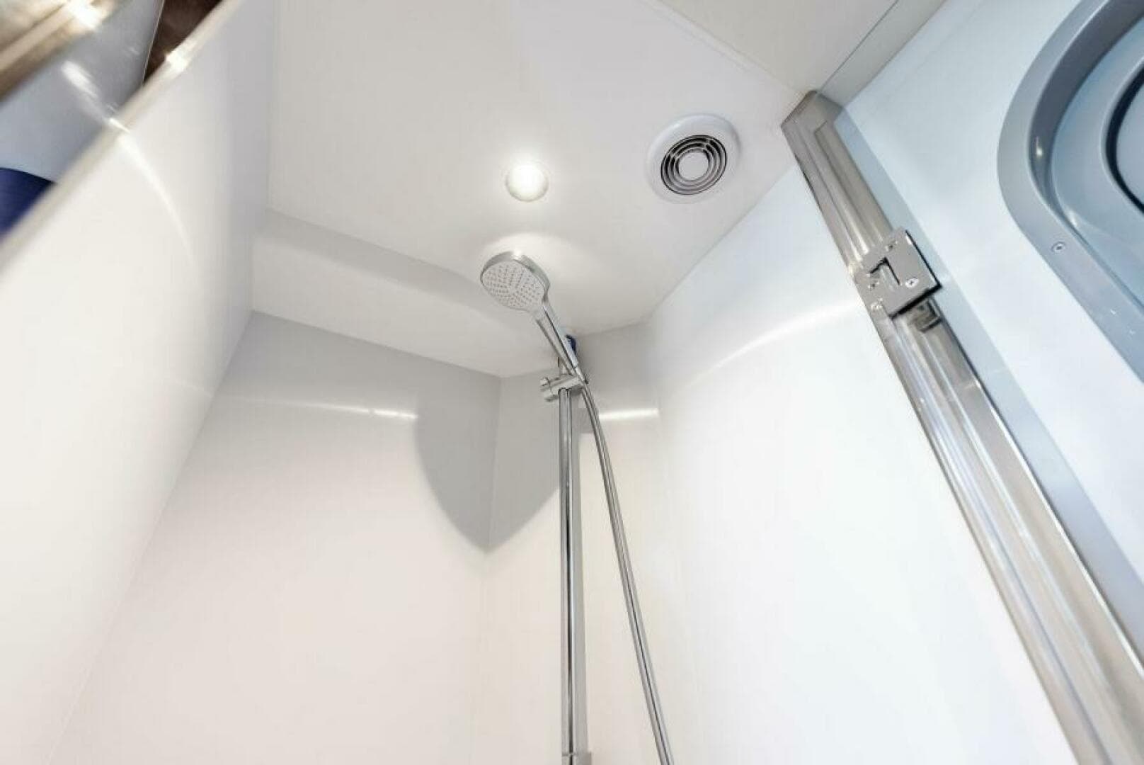 2024 Princess Y72 — photo 97