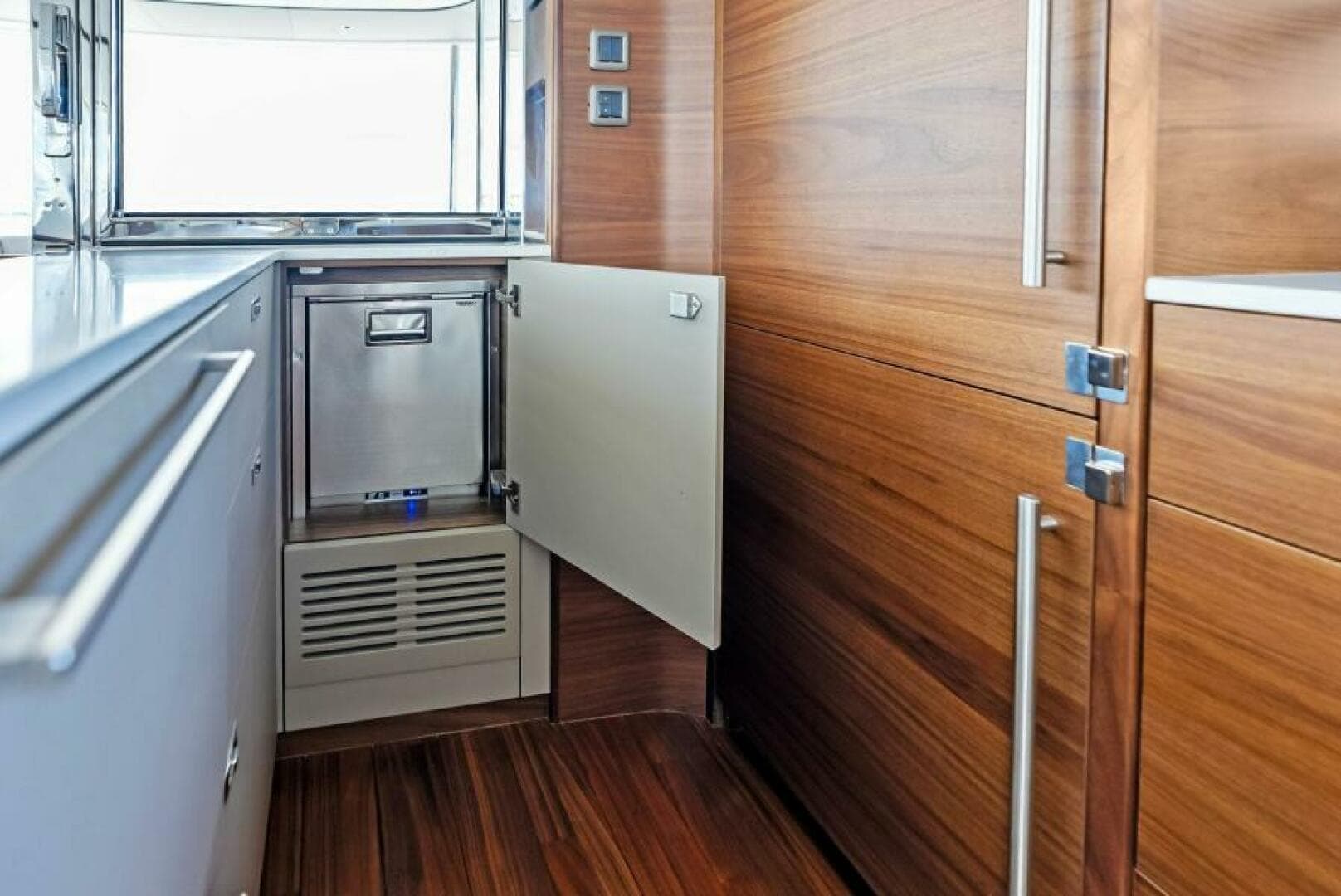 2024 Princess Y72 — photo 57