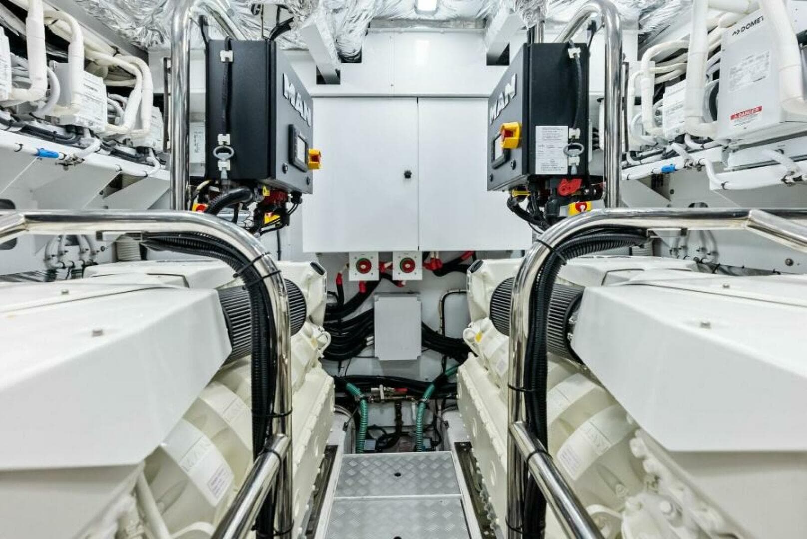 2024 Princess Y72 — photo 101