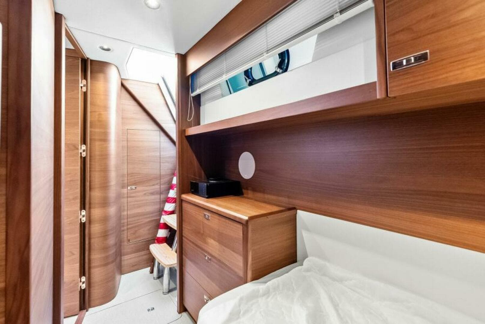 2024 Princess Y72 — photo 96