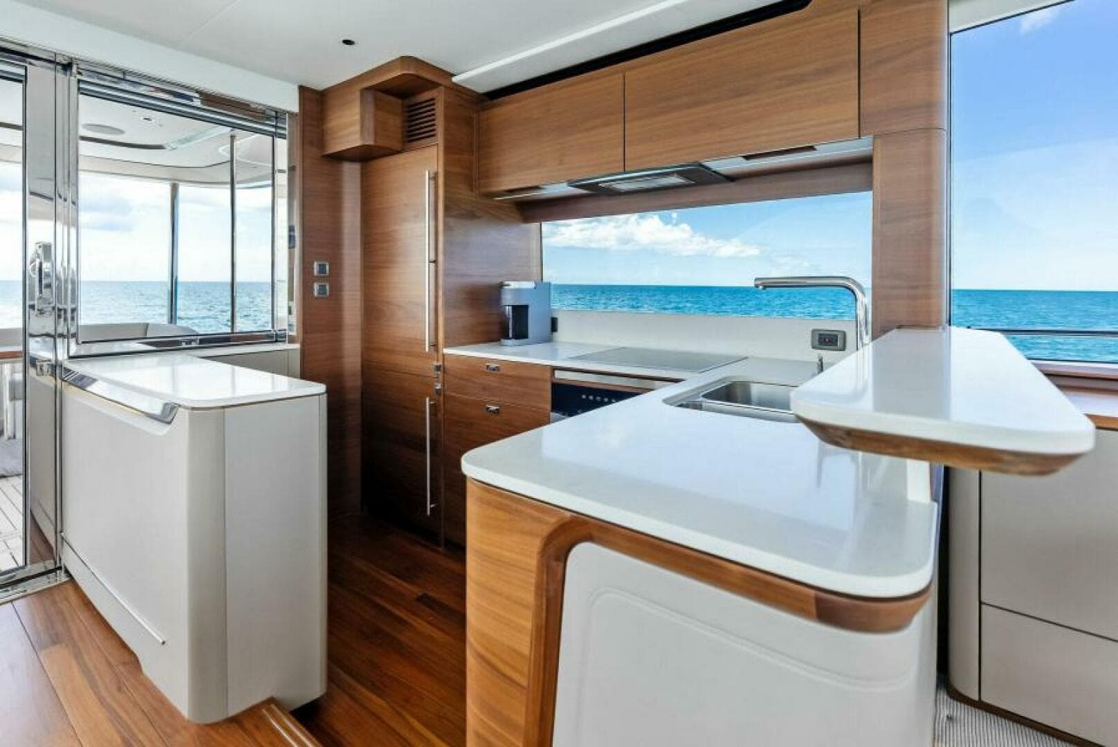 2024 Princess Y72 — photo 54