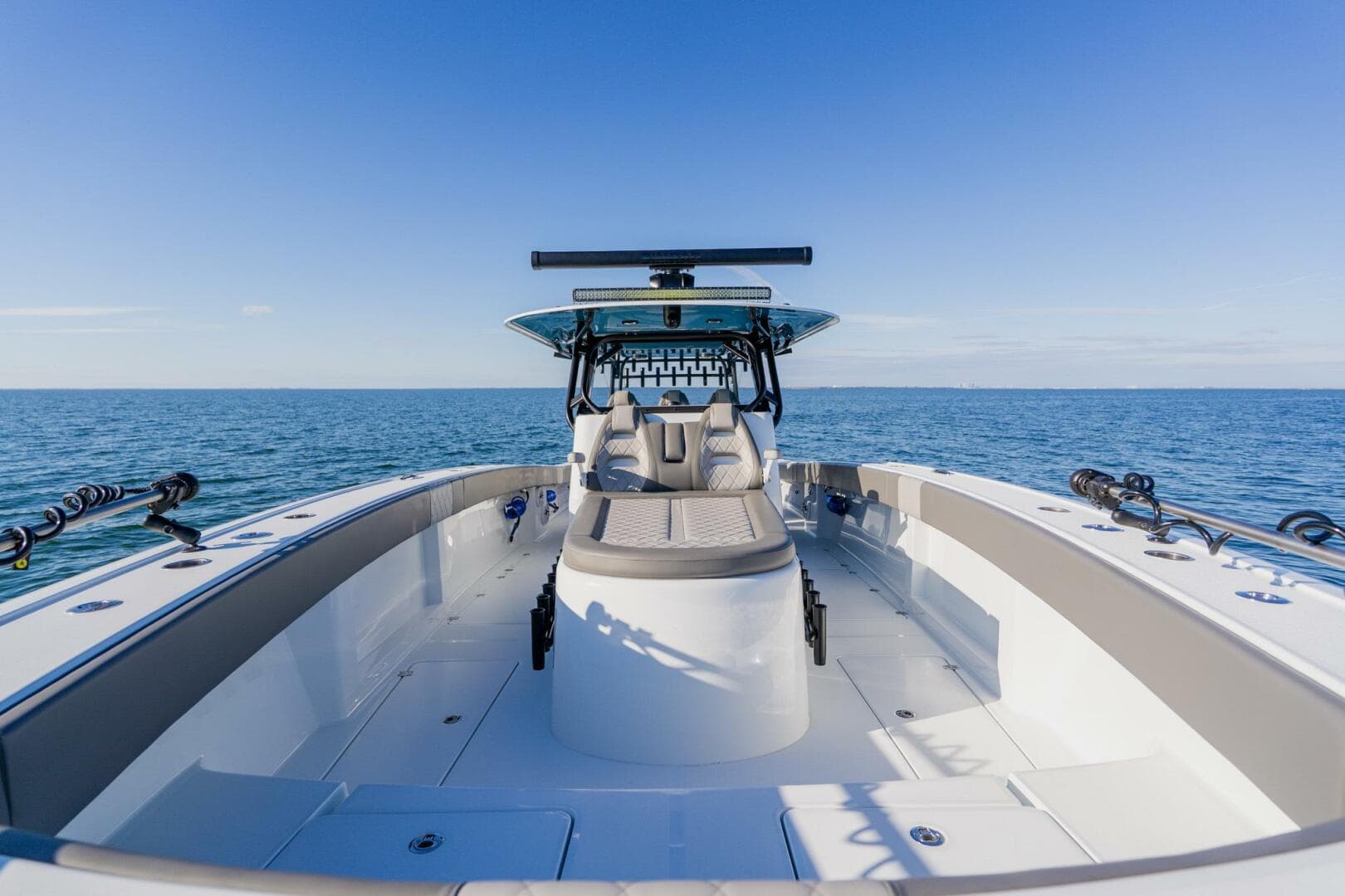 2025 Freeman 42 Lr — photo 17