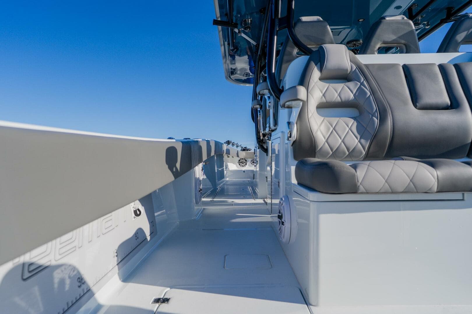 2025 Freeman 42 Lr — photo 28