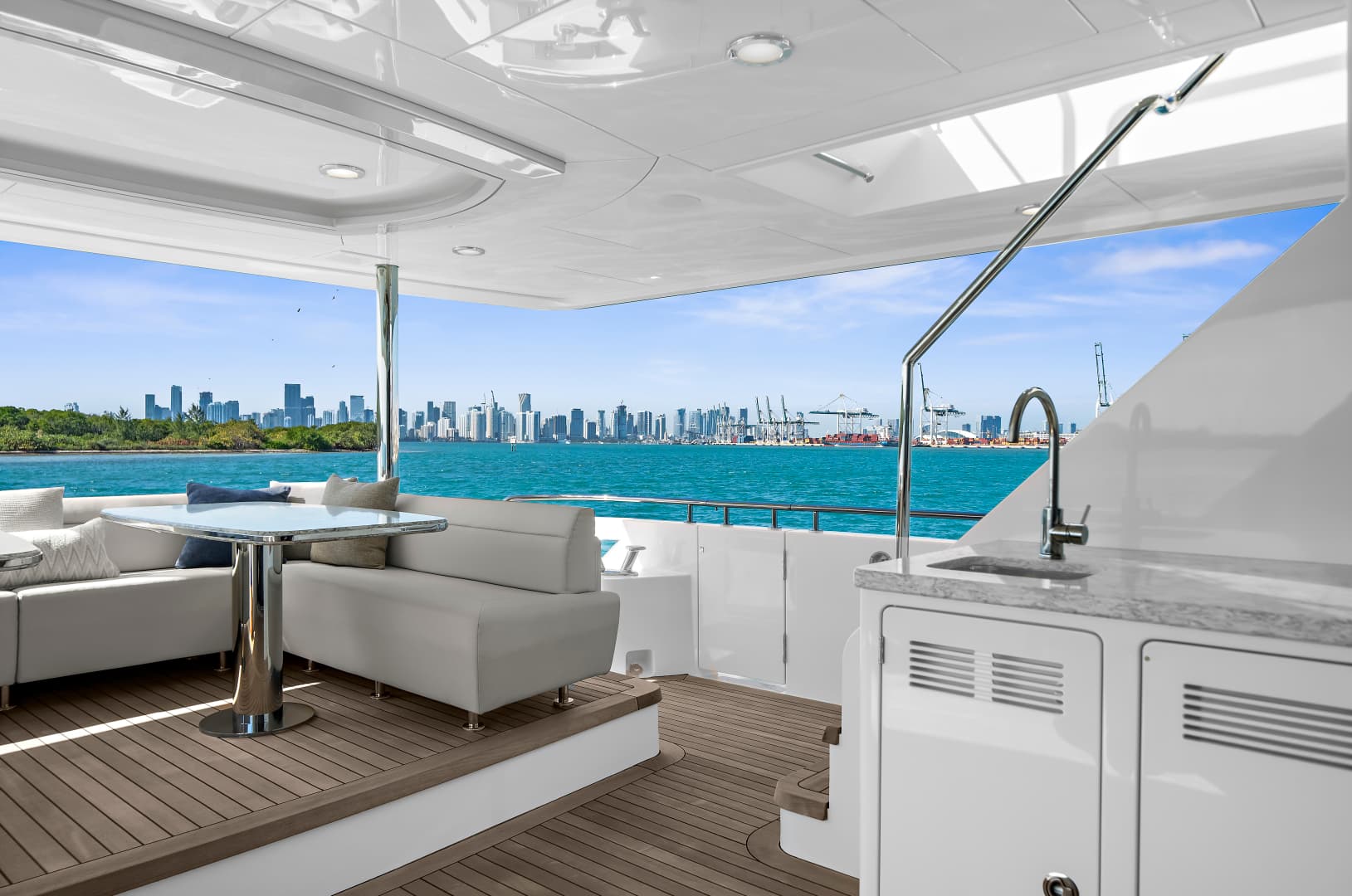 2024 Ocean Alexander 32 L — photo 22