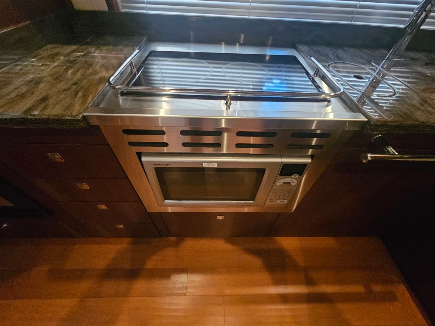 2012 Sea Ray 500 Sundancer — photo 48