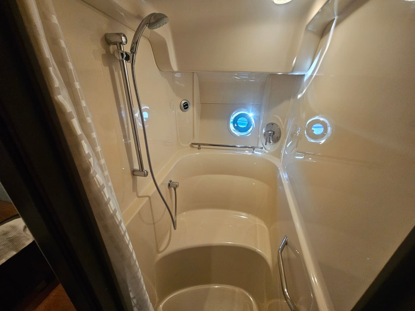 2012 Sea Ray 500 Sundancer — photo 46