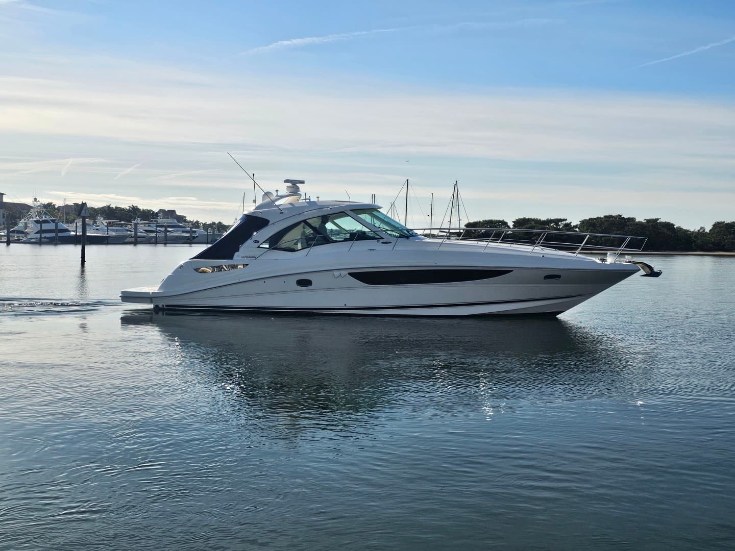 2012 Sea Ray 500 Sundancer — photo 2