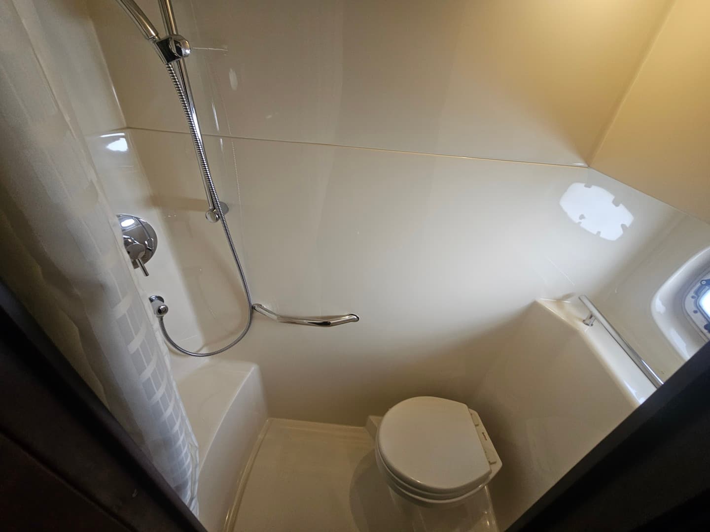 2012 Sea Ray 500 Sundancer — photo 52