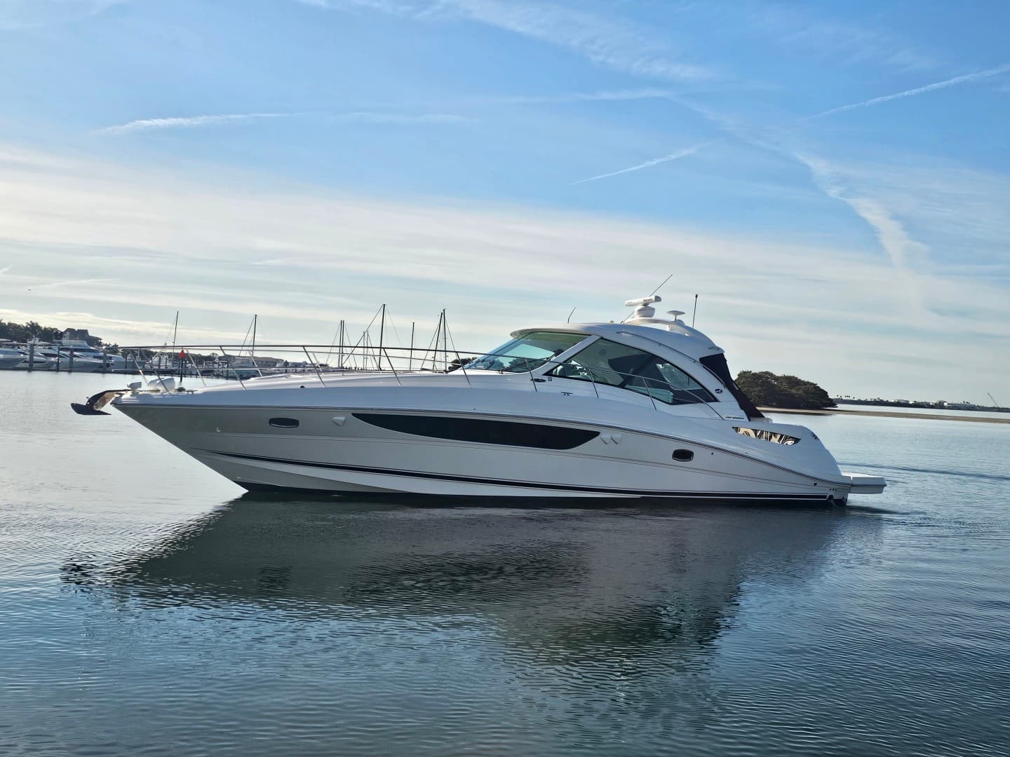 2012 Sea Ray 500 Sundancer — photo 4