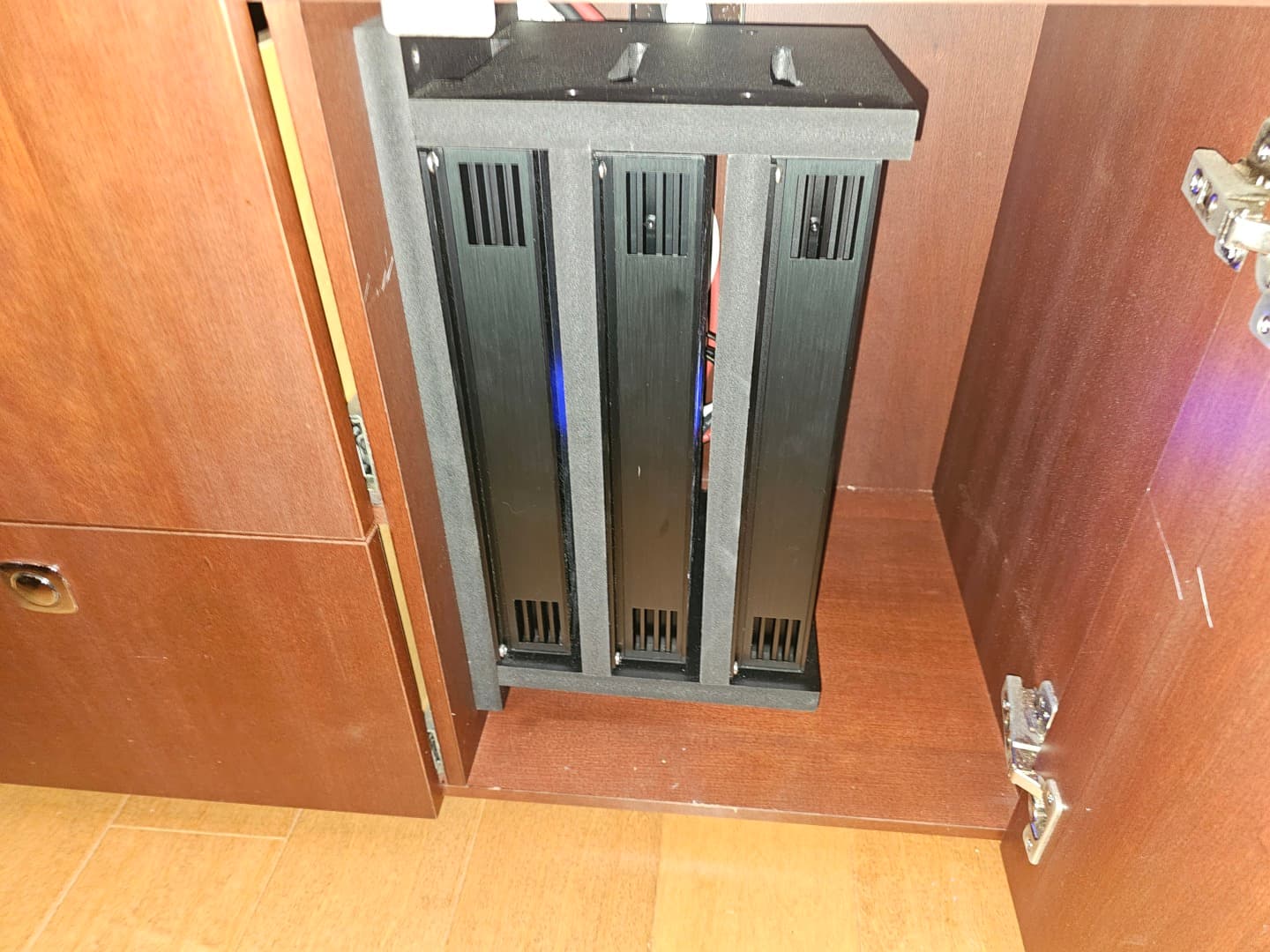 2012 Sea Ray 500 Sundancer — photo 40