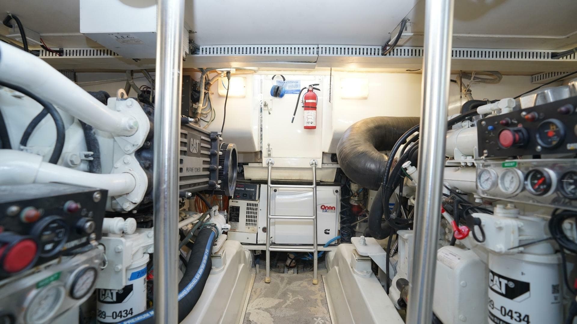 2005 Ocean Yachts — photo 42