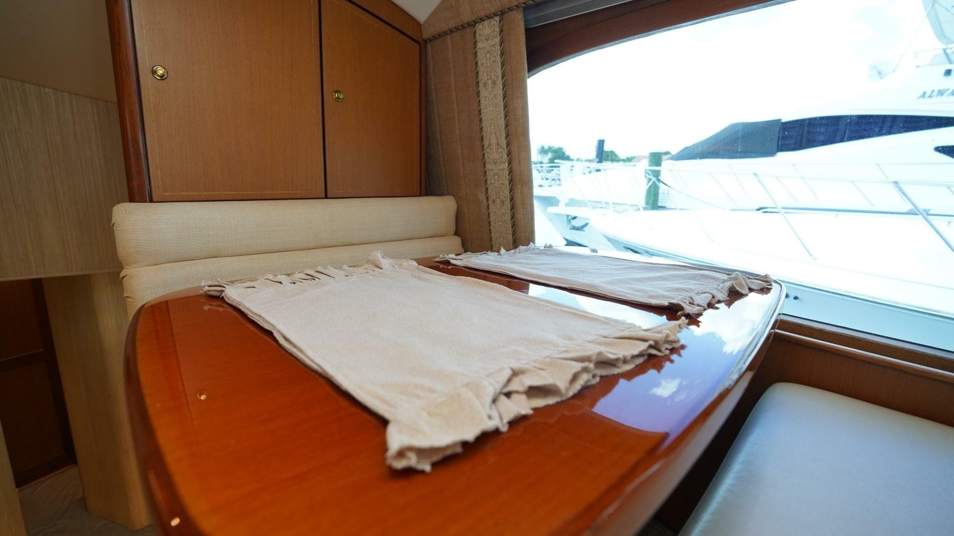 2005 Ocean Yachts — photo 8