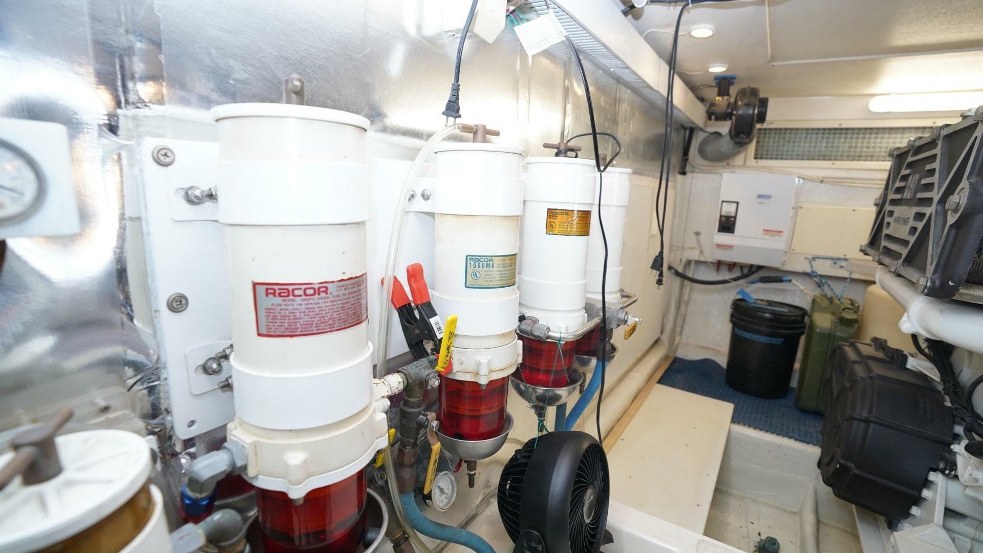 2005 Ocean Yachts — photo 21