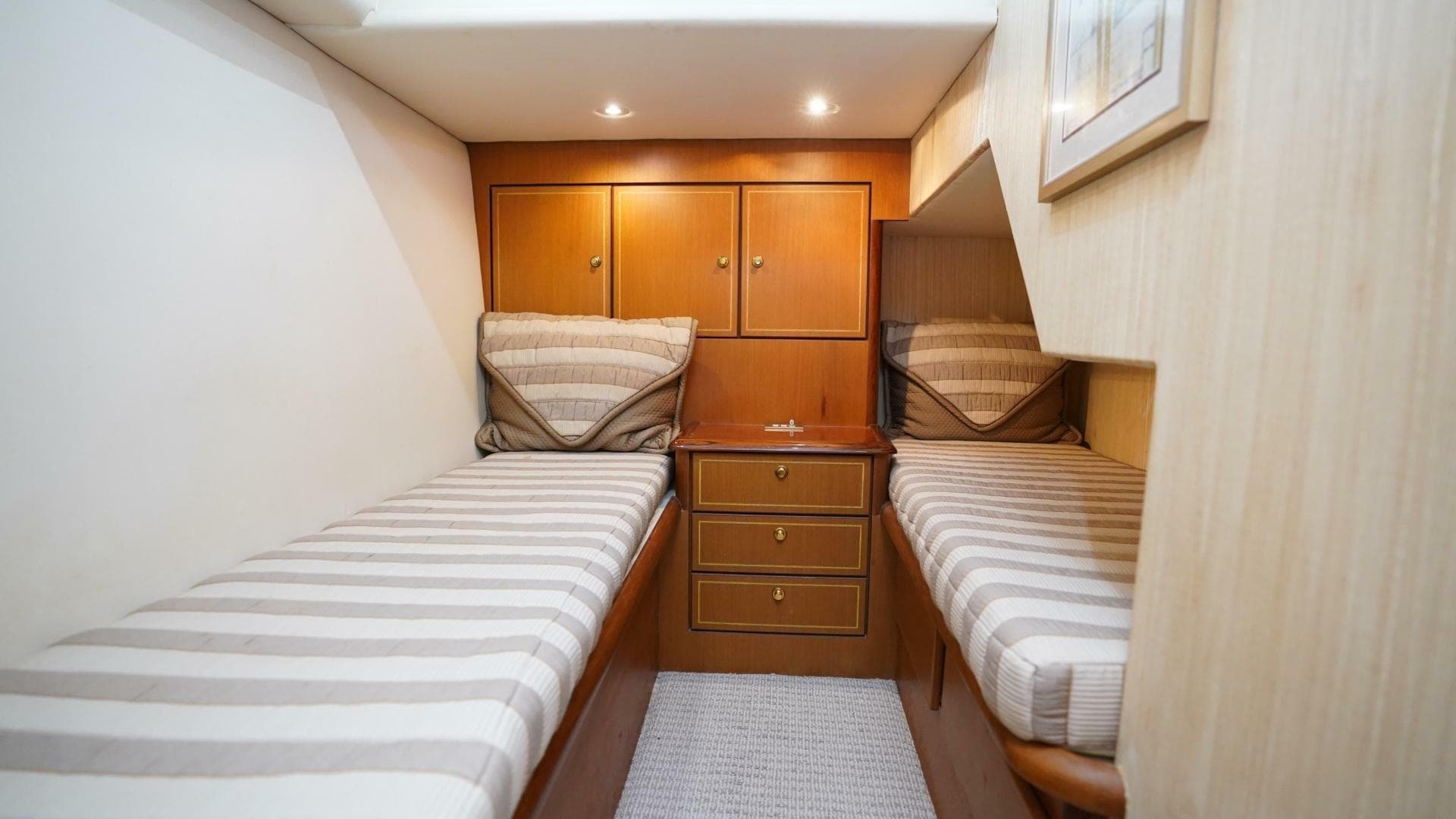 2005 Ocean Yachts — photo 48