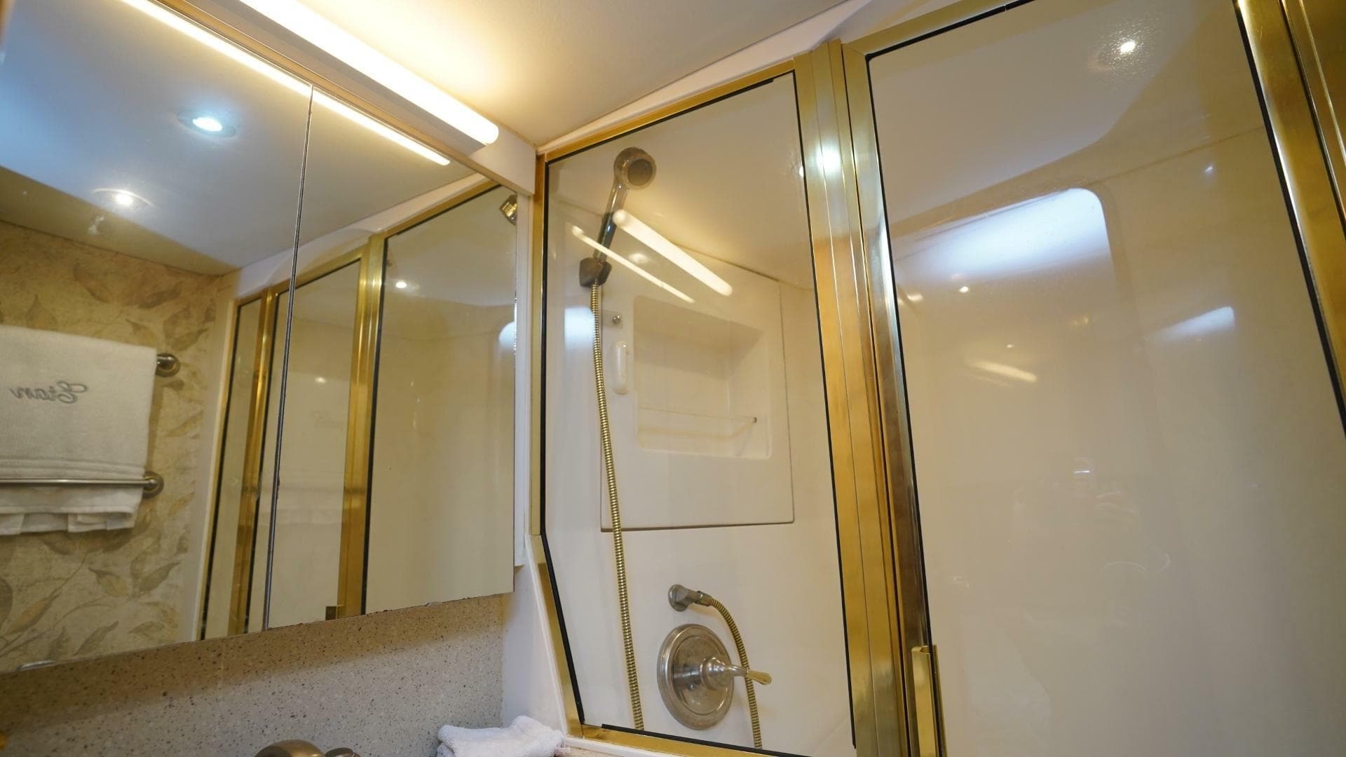 2005 Ocean Yachts — photo 11