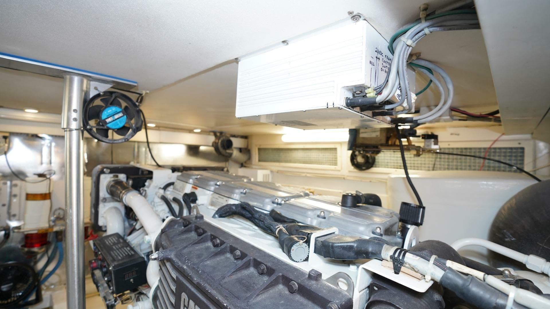 2005 Ocean Yachts — photo 20