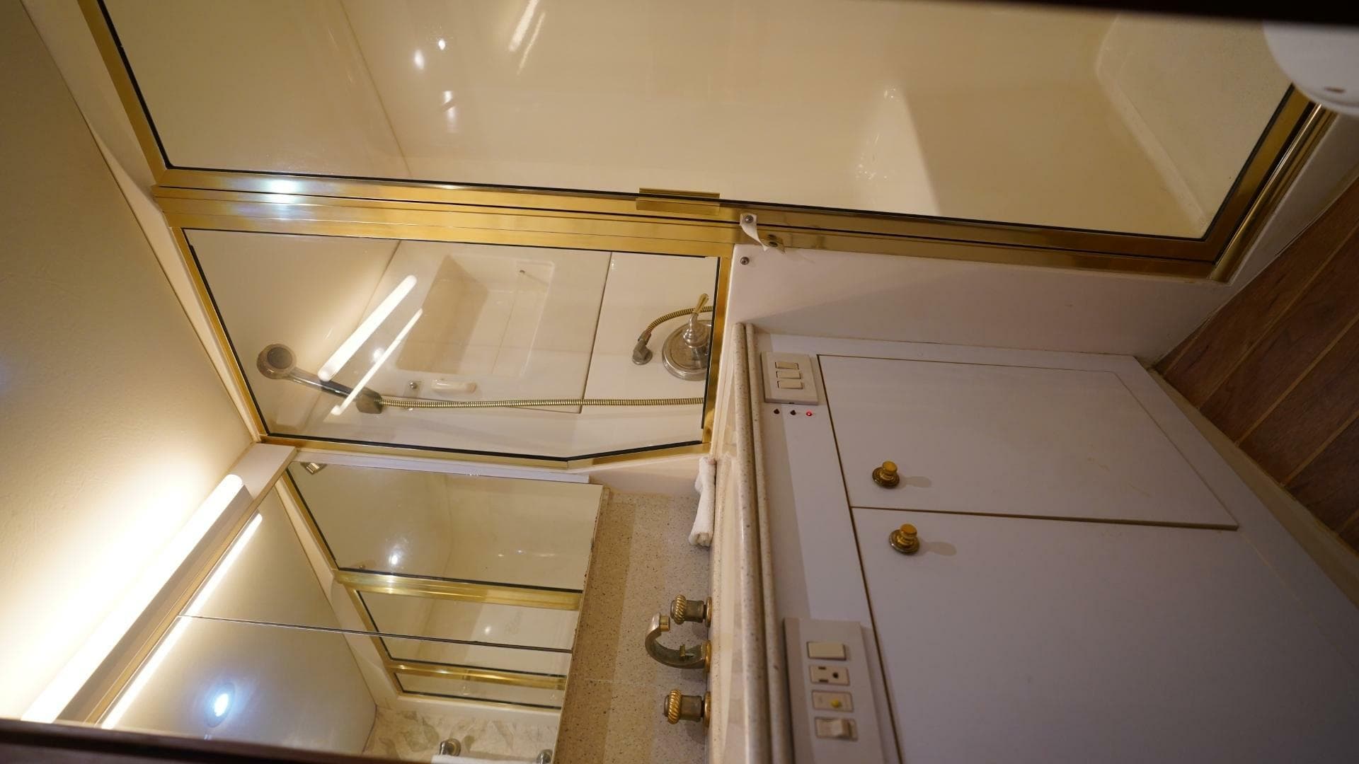 2005 Ocean Yachts — photo 12