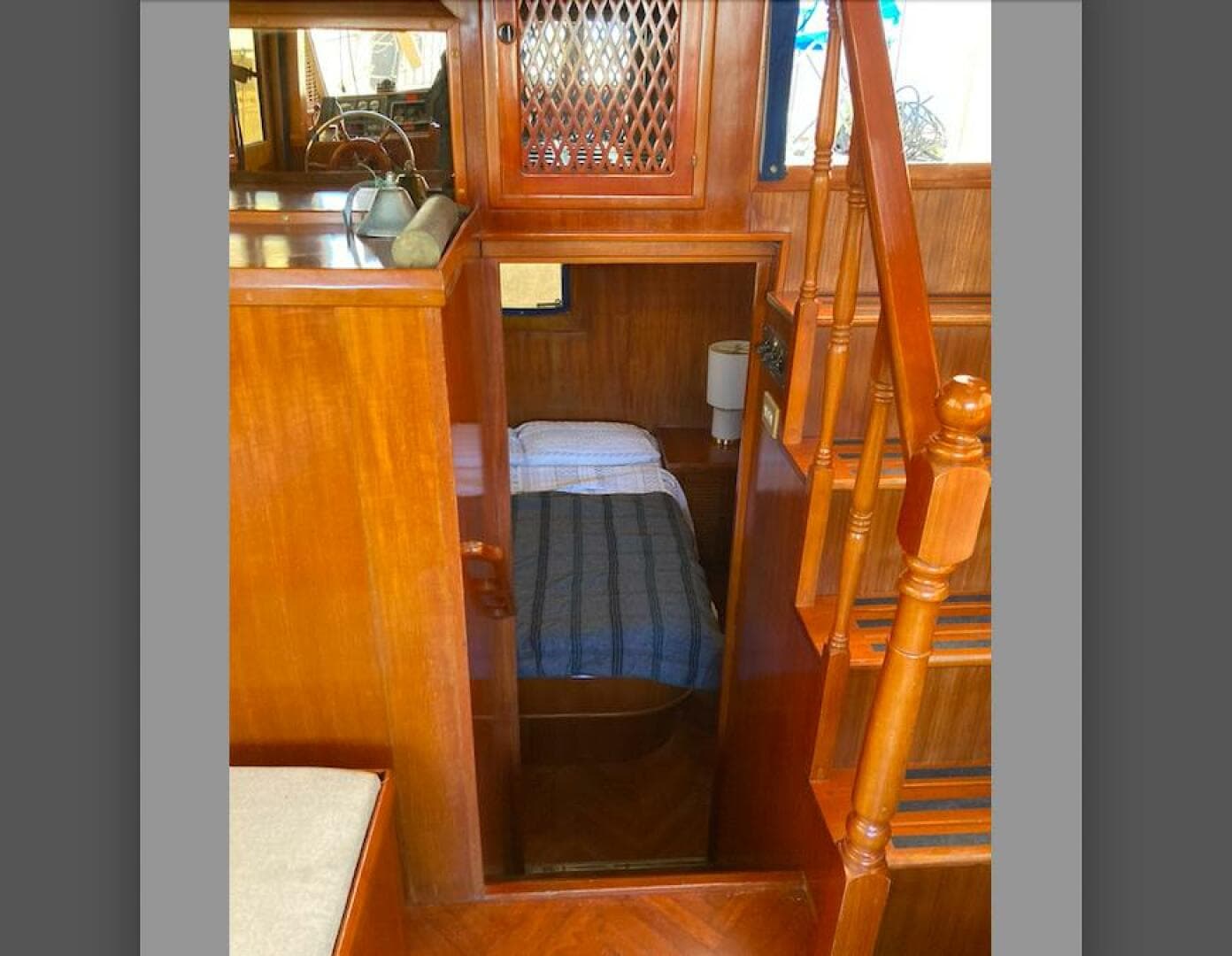 1986 Heritage East Sundeck 36 — photo 29