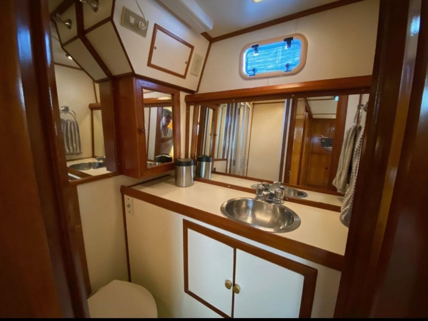 1986 Heritage East Sundeck 36 — photo 34