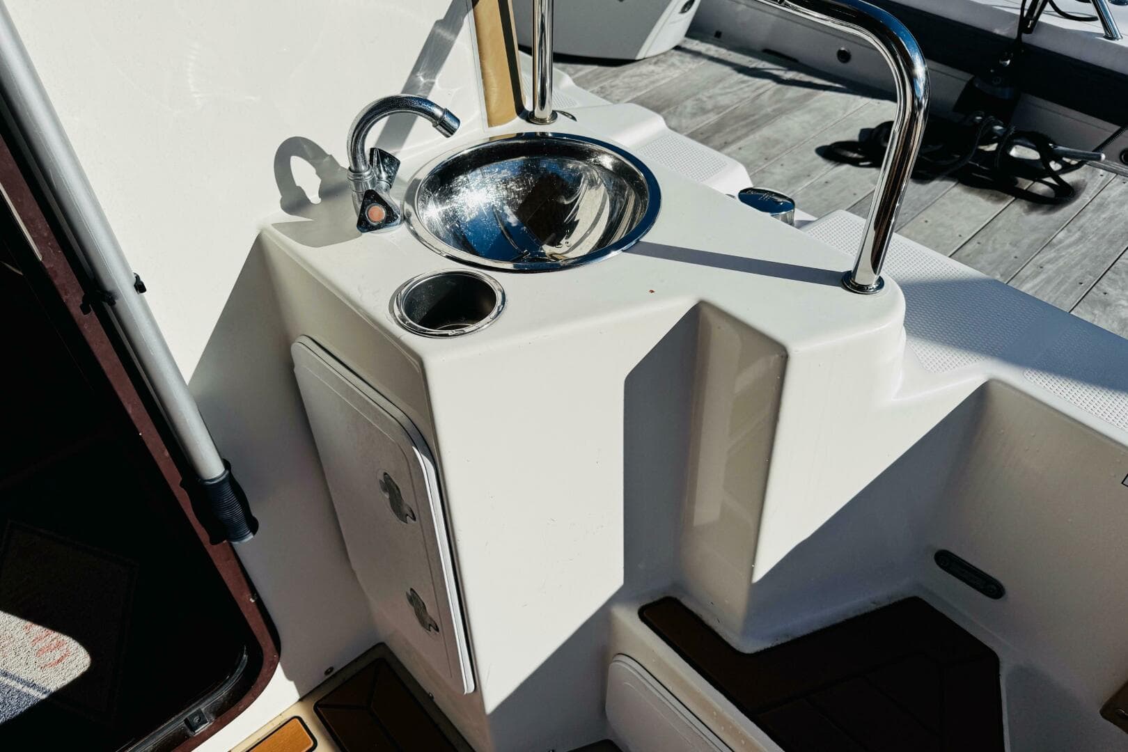 2013 Ranger Tugs R-31 — photo 33