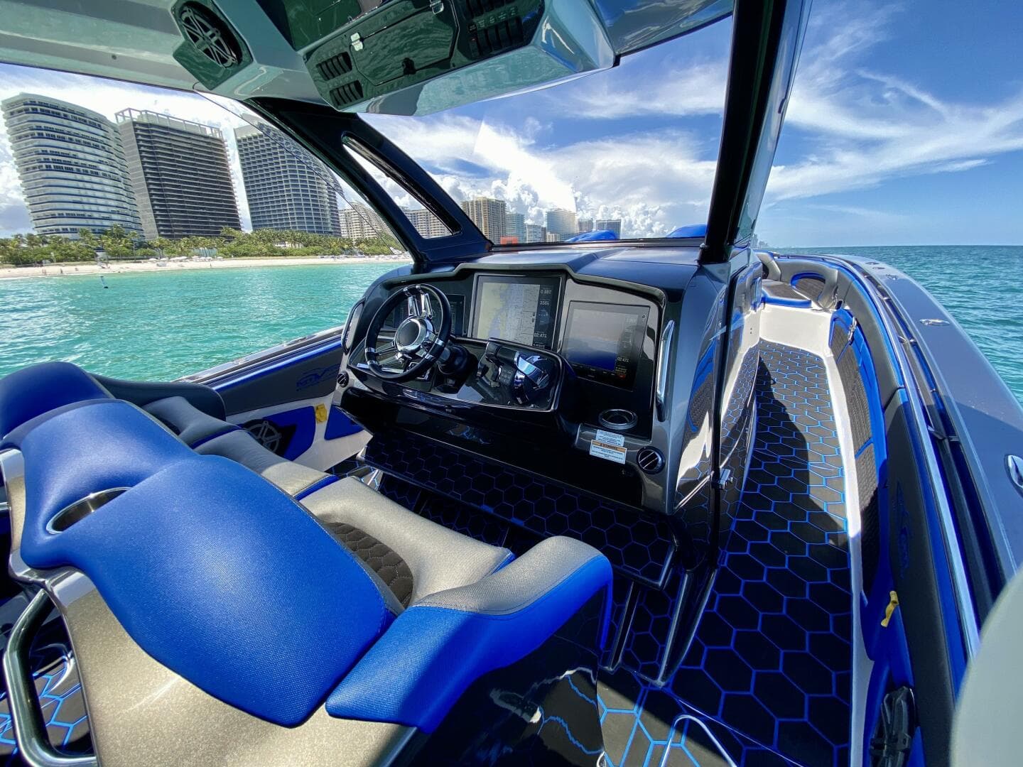 2016 Mti V42 — photo 8