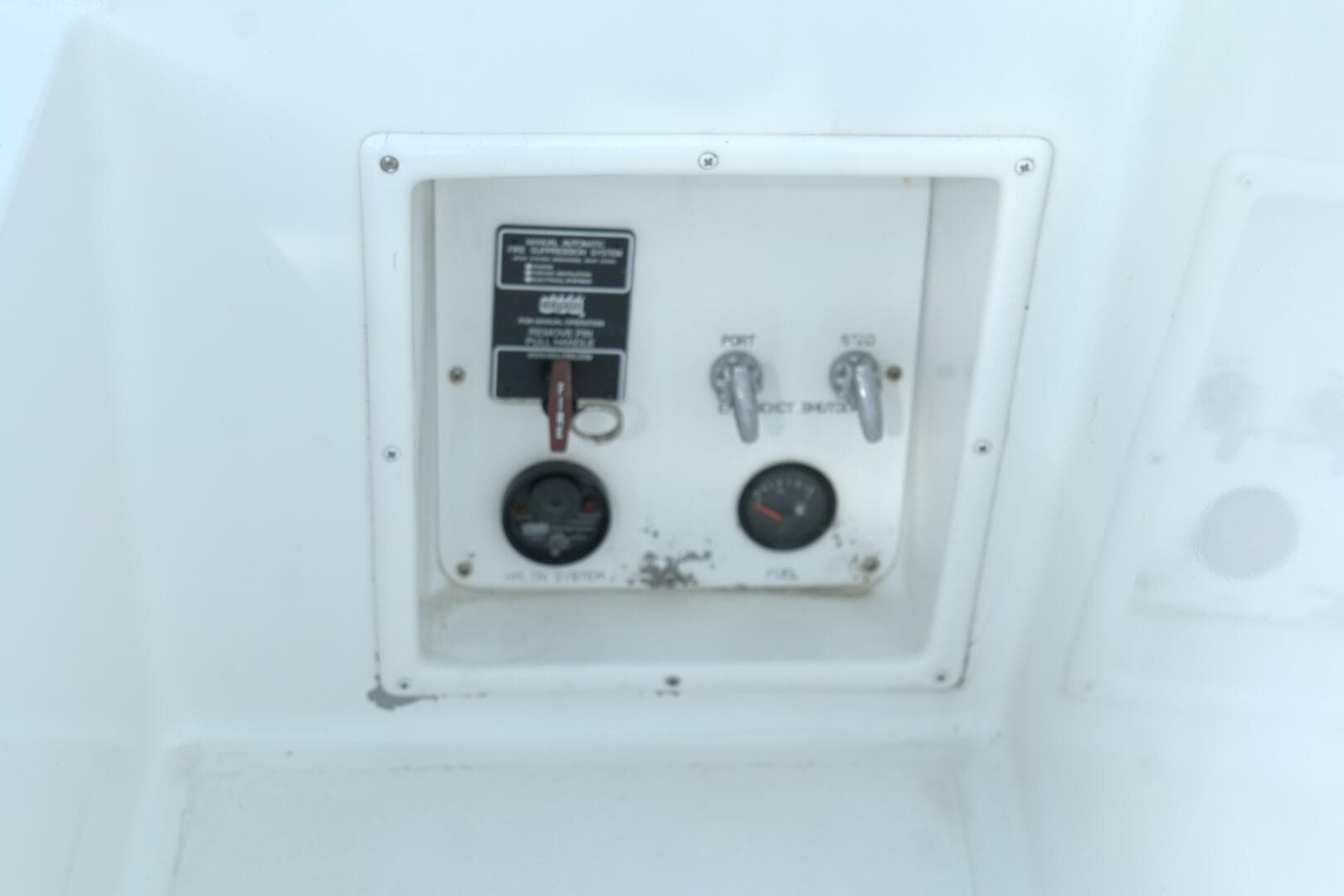 2002 Viking 43 Open — photo 26