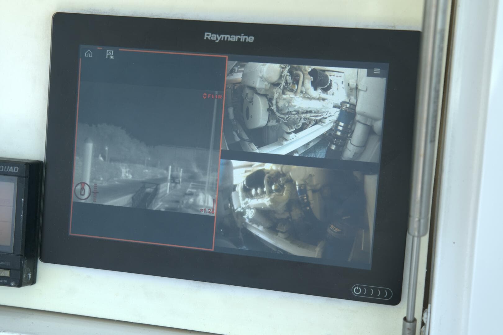 2002 Viking 43 Open — photo 25