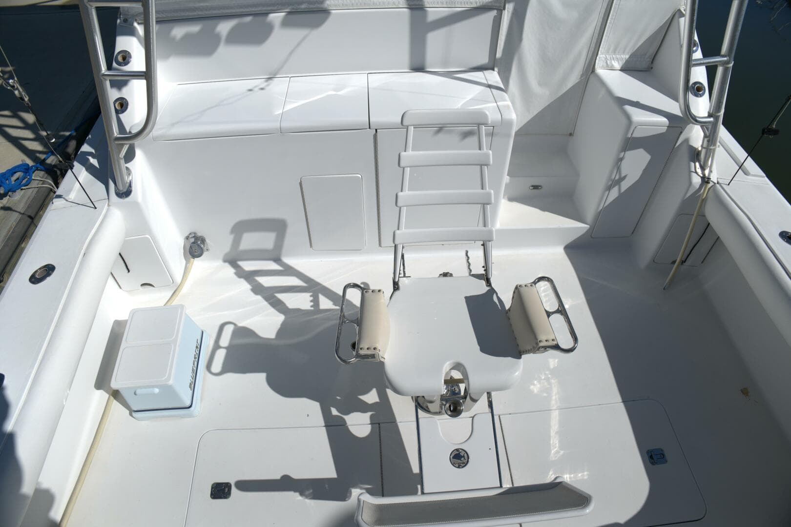 2002 Viking 43 Open — photo 4