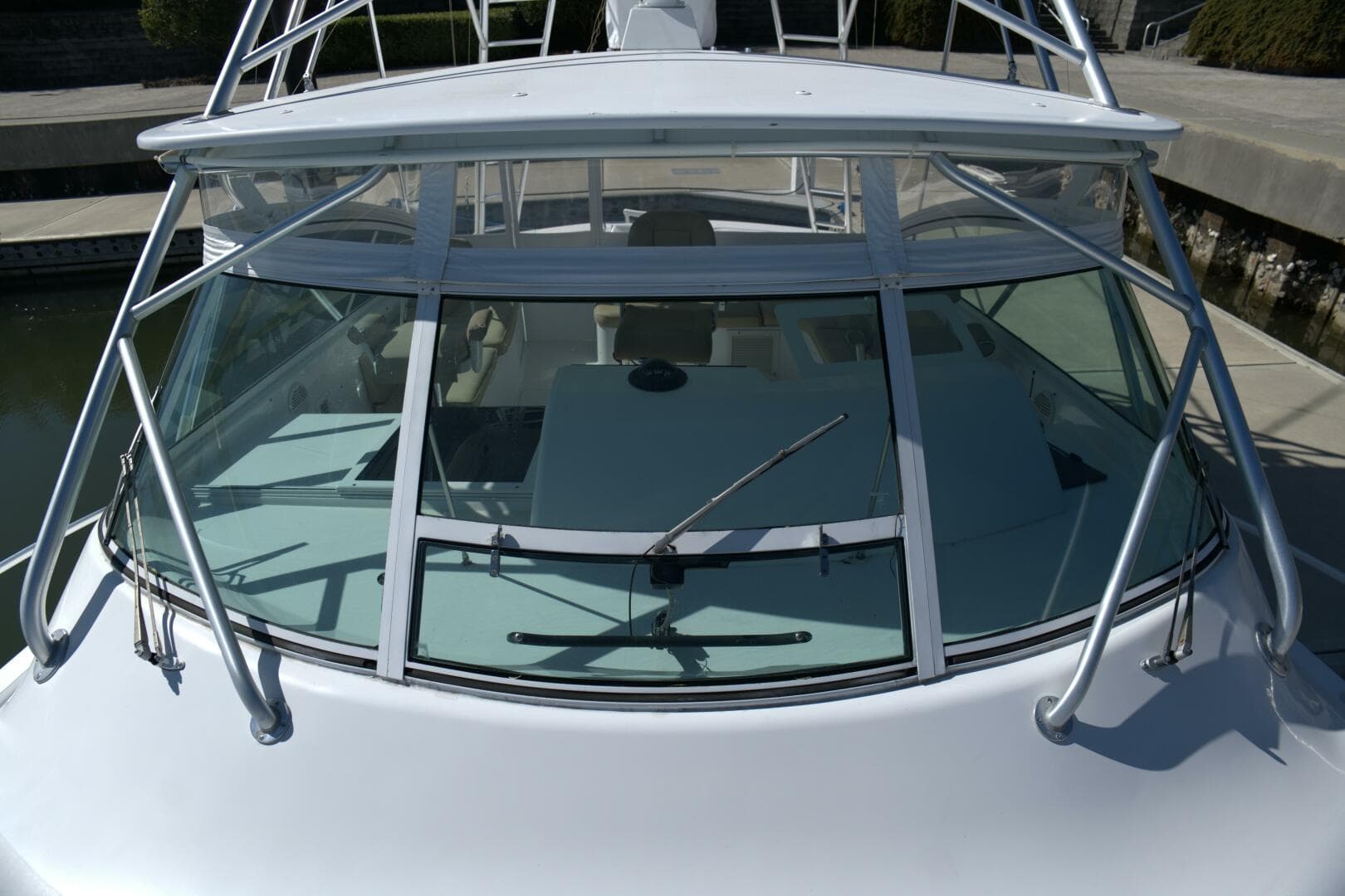 2002 Viking 43 Open — photo 17