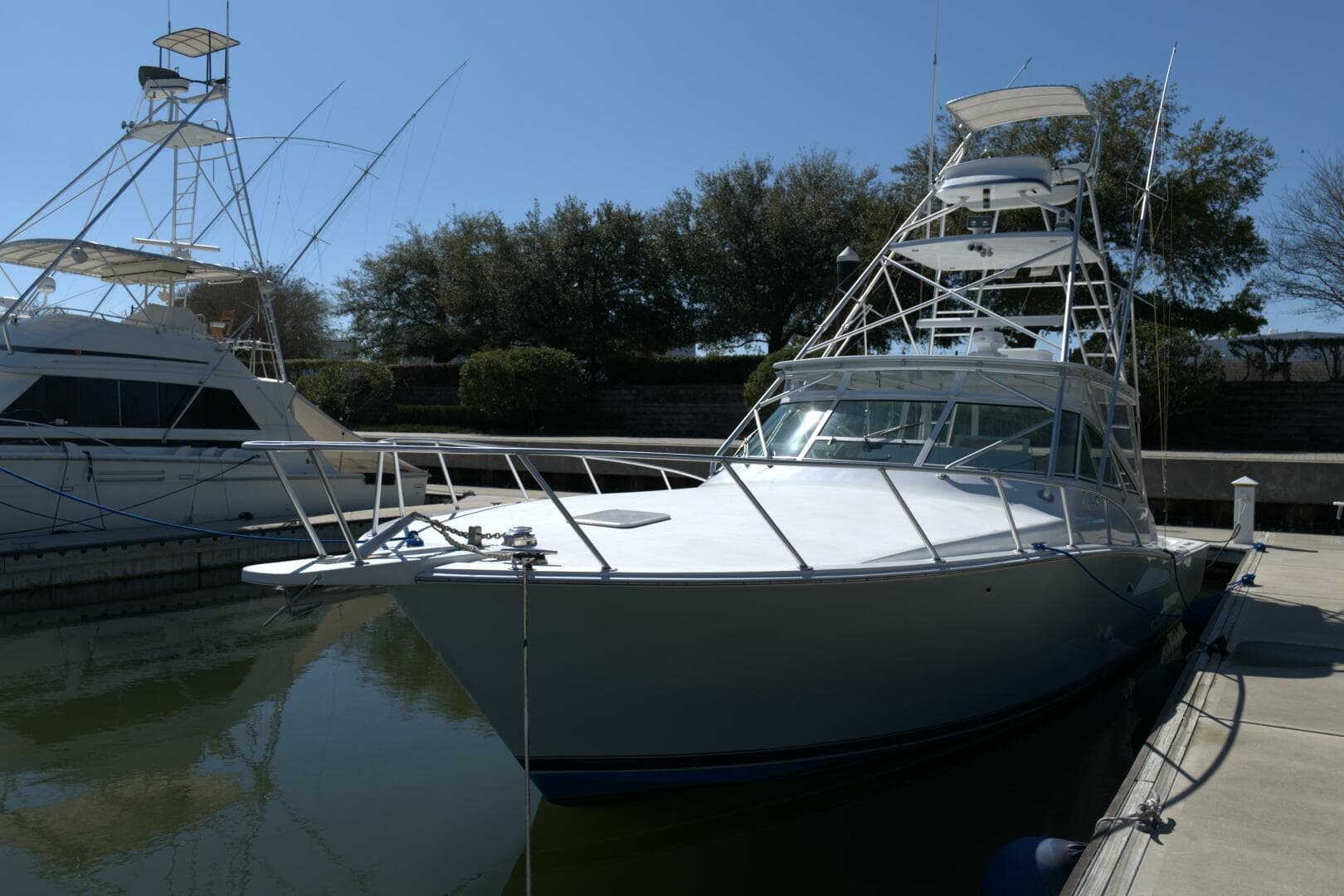 2002 Viking 43 Open — photo 47