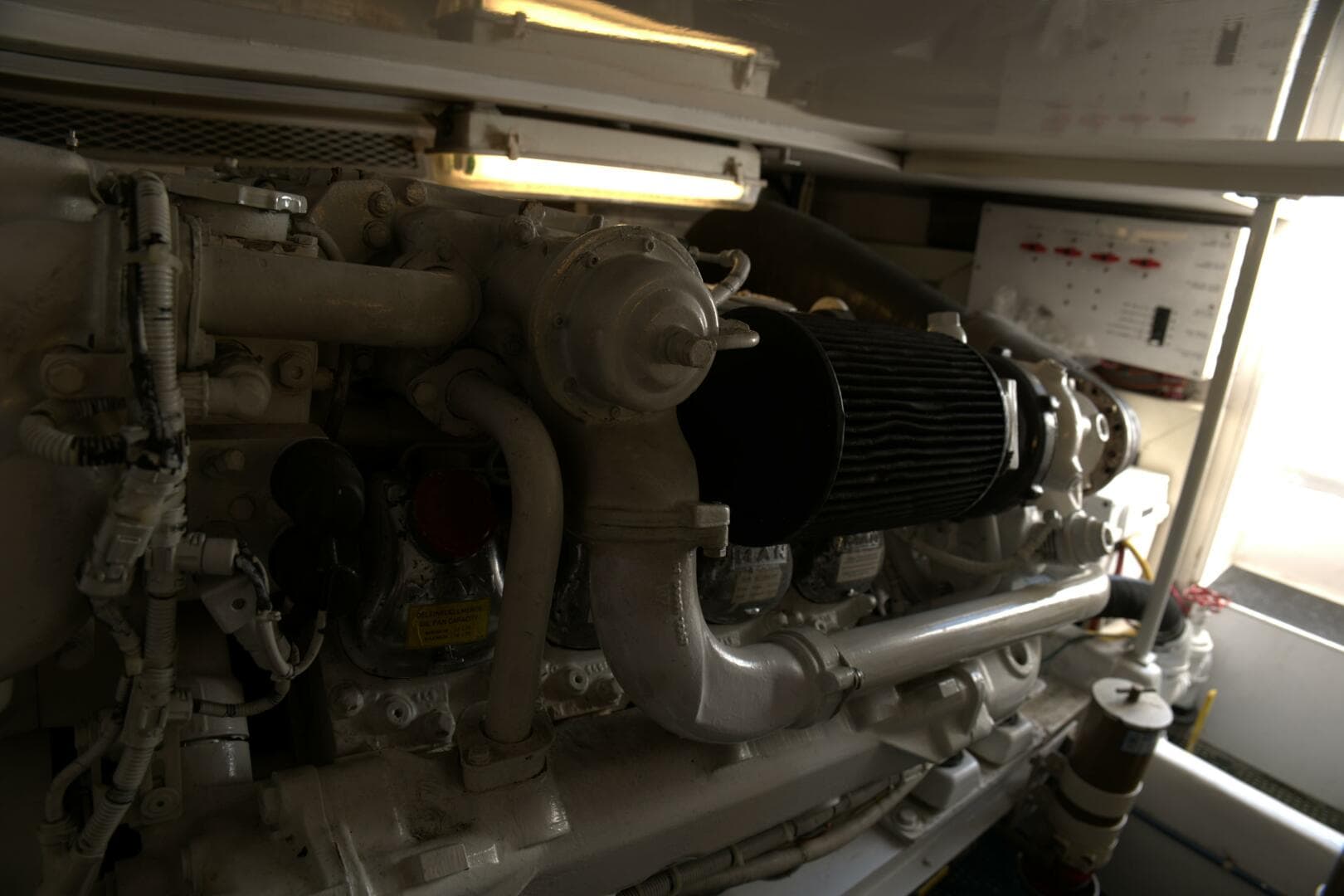 2002 Viking 43 Open — photo 44